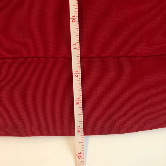 Beautiful red mini skirt with pleats - Picture 6 of 6